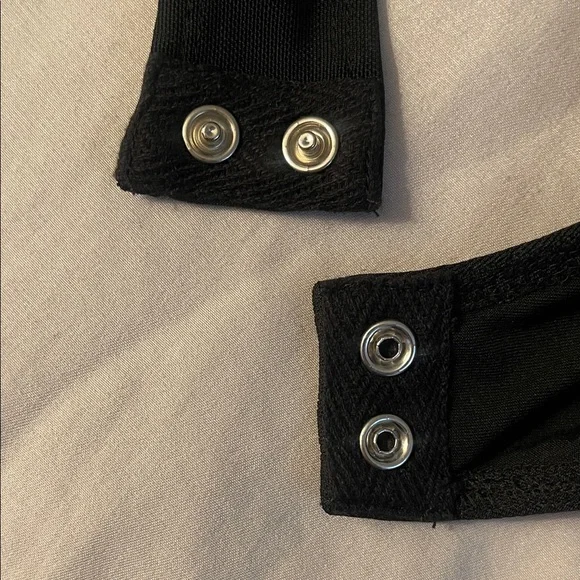 Good American Sleek Black Bodysuit - Picture 5 of 7